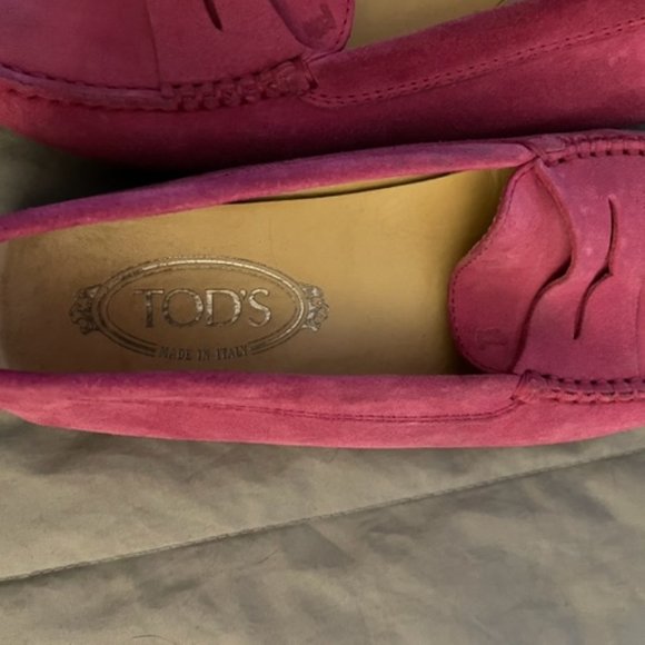 Tod's Gommino Driving Shoes Pink Suede - Picture 7 of 13